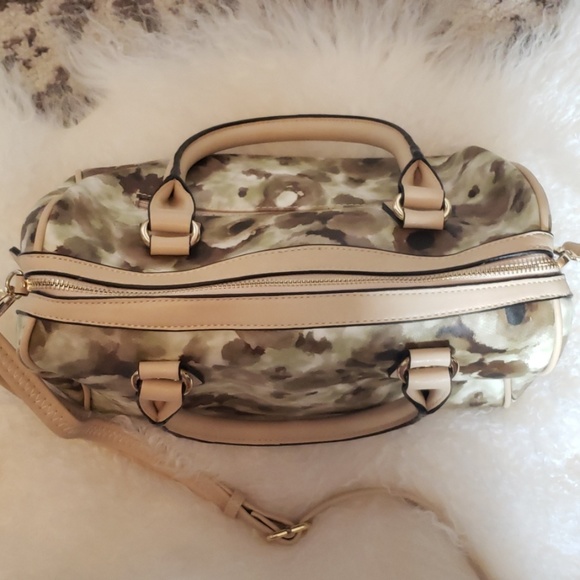 Handbag - Picture 2 of 4